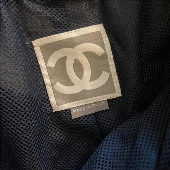 Chanel navy arguing terry colth pants size 38